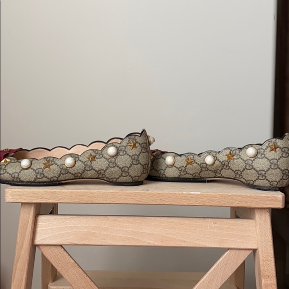 Gucci Flats with Receipt and Dust Bag - Picture 5 of 14